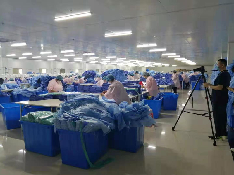 醫(yī)護防護用品生產(chǎn)現(xiàn)場